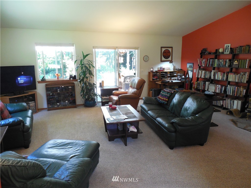 540 East Mountain View Road Camano Island, WA 98282 - Photo 18 of 25 Gallery Image 18