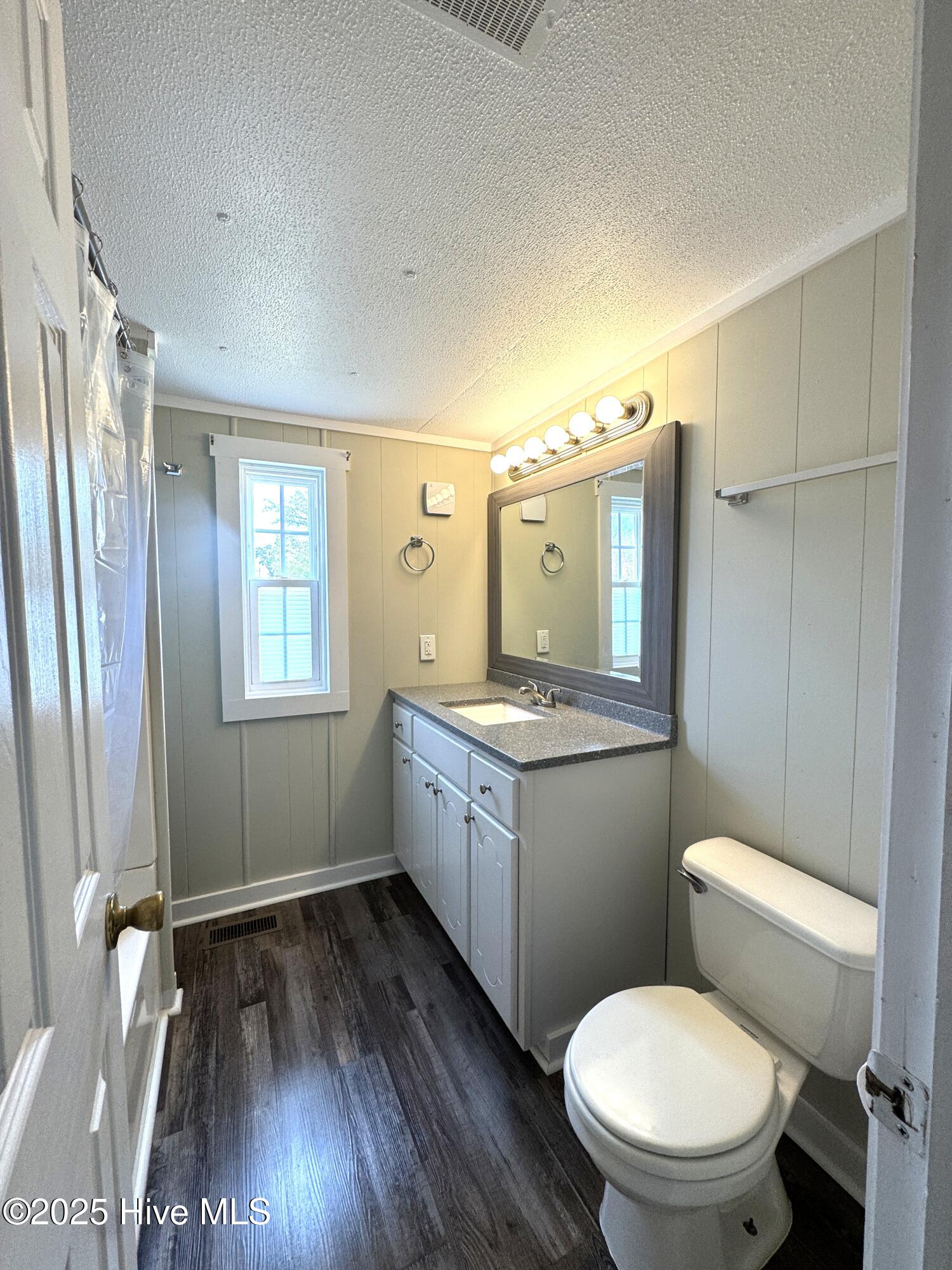 171 Johnny Parker Road, Unit 2 Jacksonville, NC 28540 - Photo 7 of 12 20251122_155736616_iOS