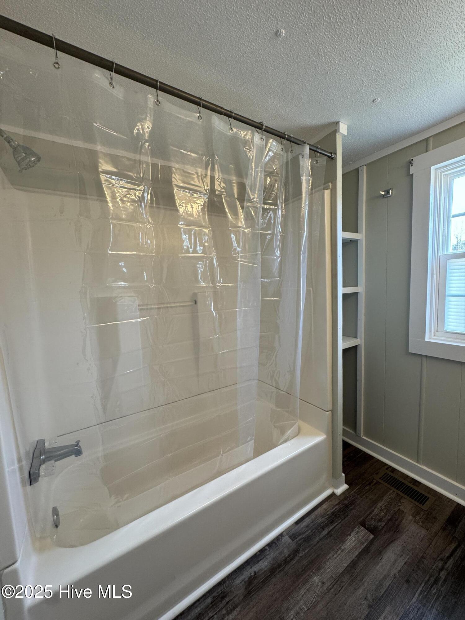 171 Johnny Parker Road, Unit 2 Jacksonville, NC 28540 - Photo 8 of 12 20251122_155743764_iOS