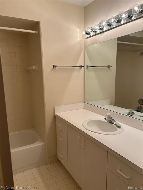 24584 Ridgeview Drive Farmington Hills, MI 48336 - Photo 34 of 50