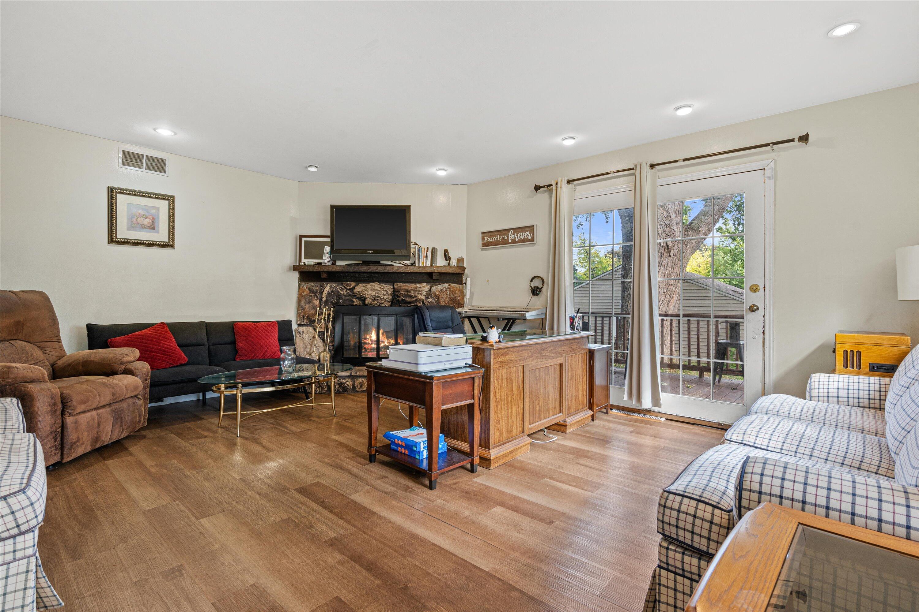 4480 North 83rd Street Milwaukee, WI 53218 - Photo 14 of 37 13-DSC03008