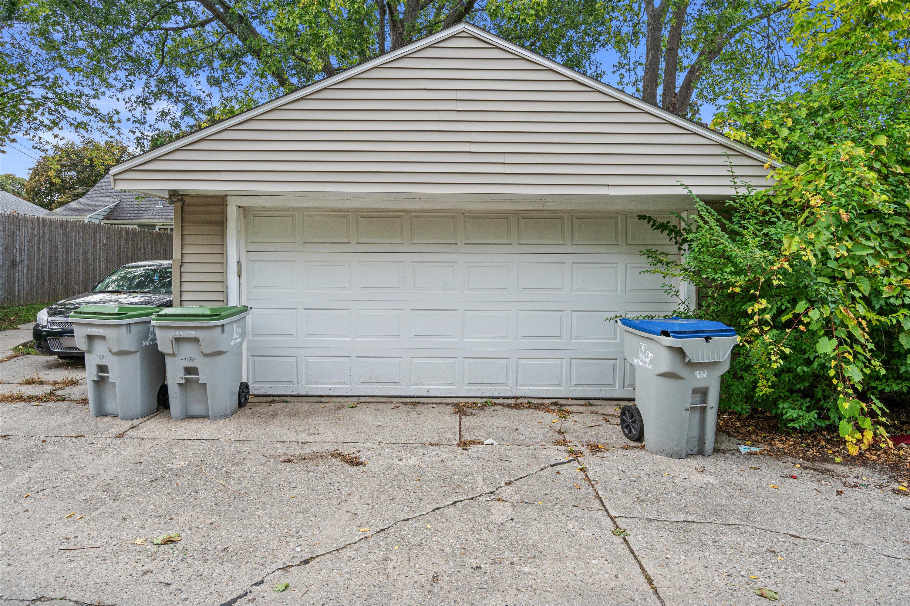 4480 North 83rd Street Milwaukee, WI 53218 - Photo 33 of 37 27-DSC03092