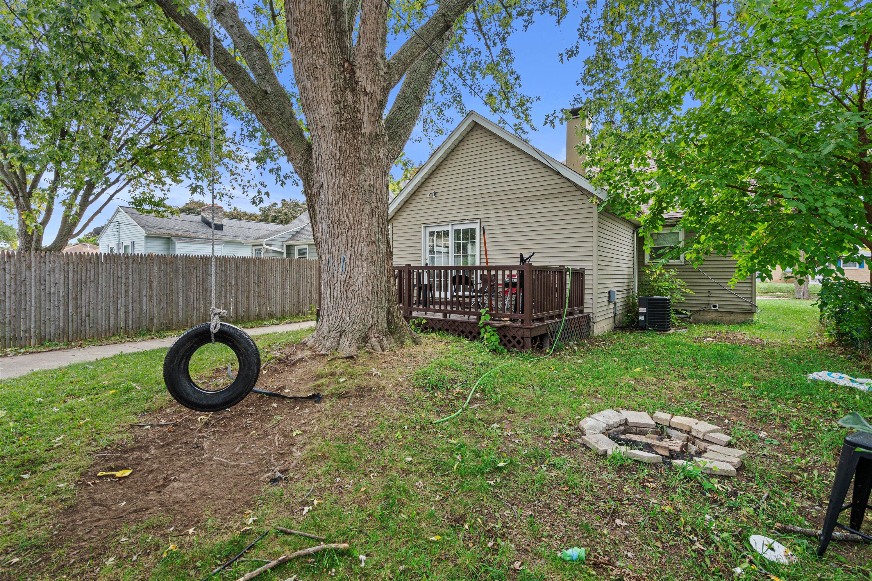 4480 North 83rd Street Milwaukee, WI 53218 - Photo 5 of 37 29-DSC03098