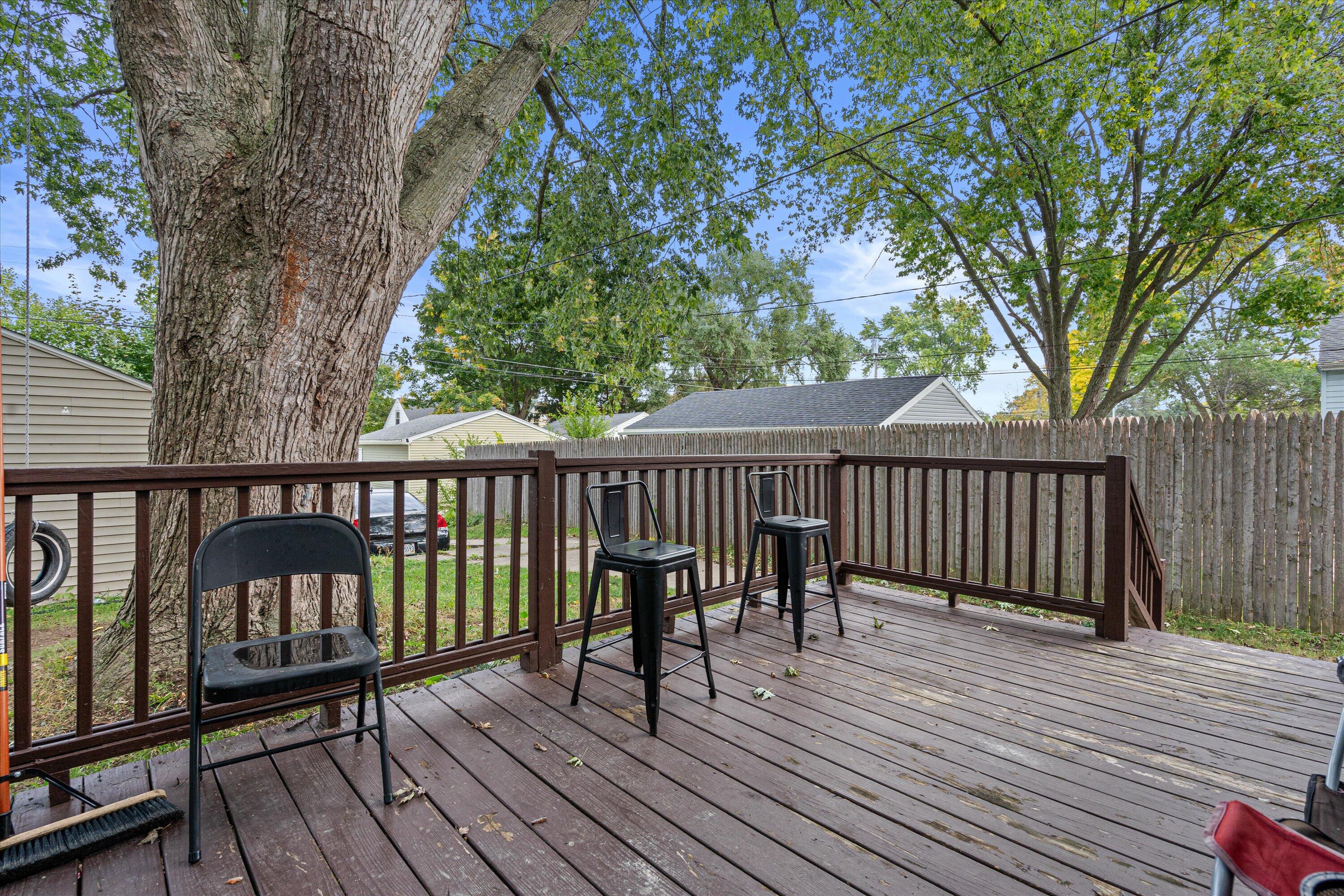 4480 North 83rd Street Milwaukee, WI 53218 - Photo 8 of 37 33-DSC03110