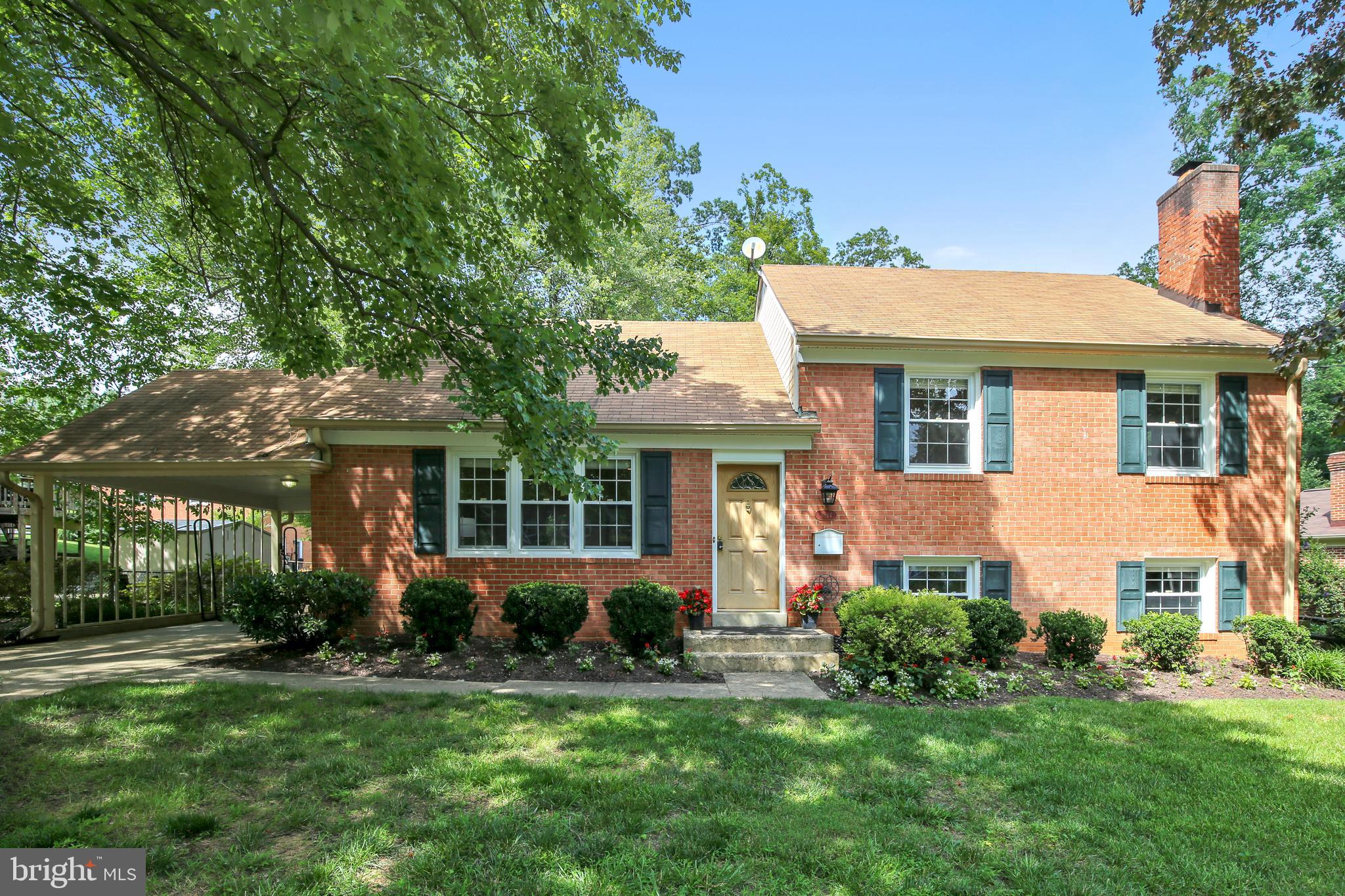 Welcome Home to Willow Woods!