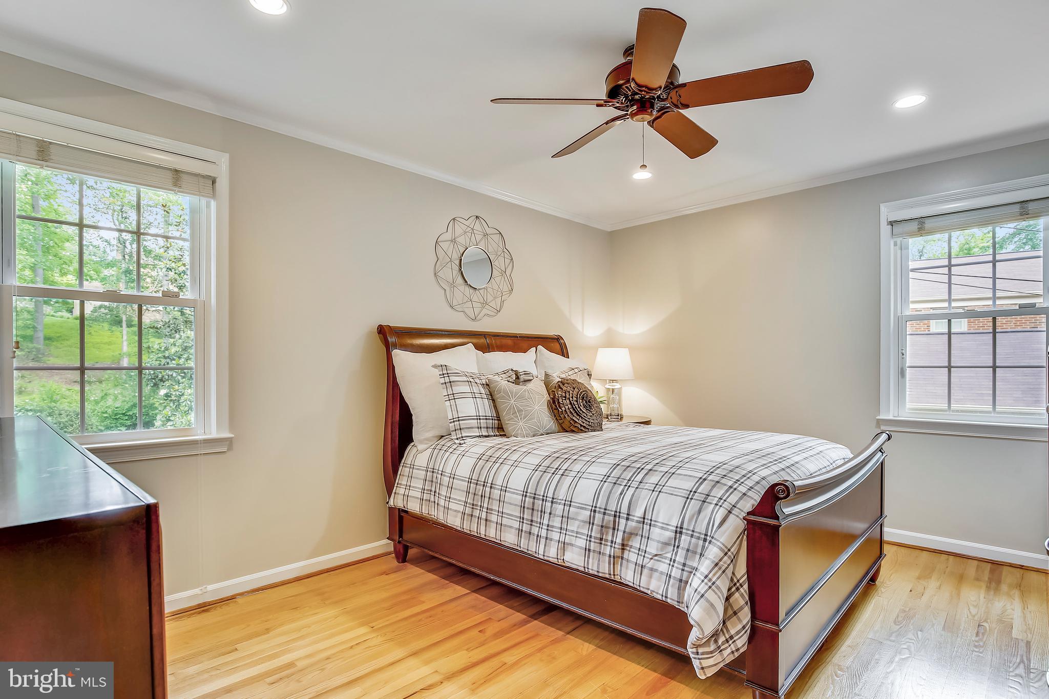 8844 Stark Road Annandale, VA 22003 - Photo 16 of 57 Master has Crown Molding and Hardwoods!