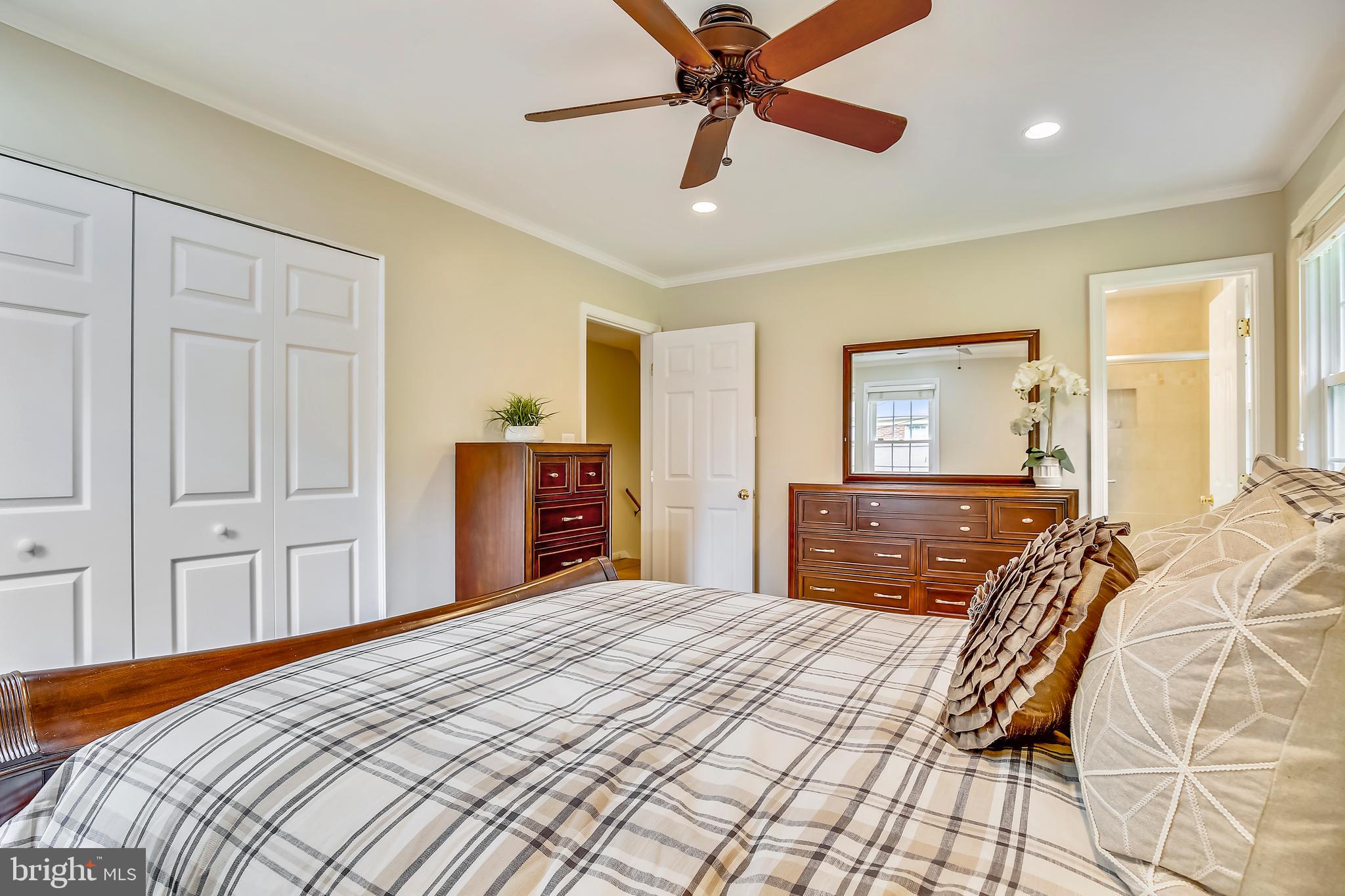 8844 Stark Road Annandale, VA 22003 - Photo 17 of 57 Master w/updated en-suite Bath is a true Retreat!