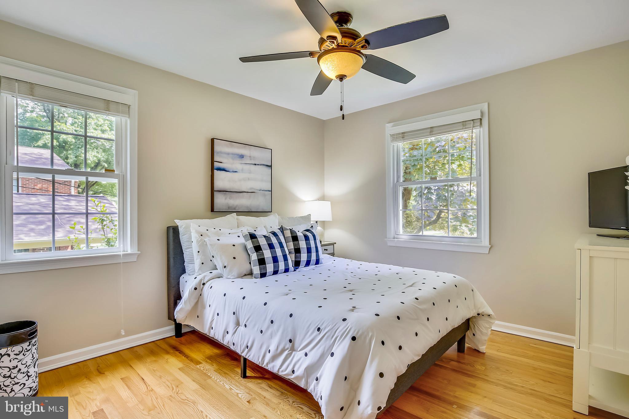8844 Stark Road Annandale, VA 22003 - Photo 24 of 57 3rd Bedroom is large with Natural Light!