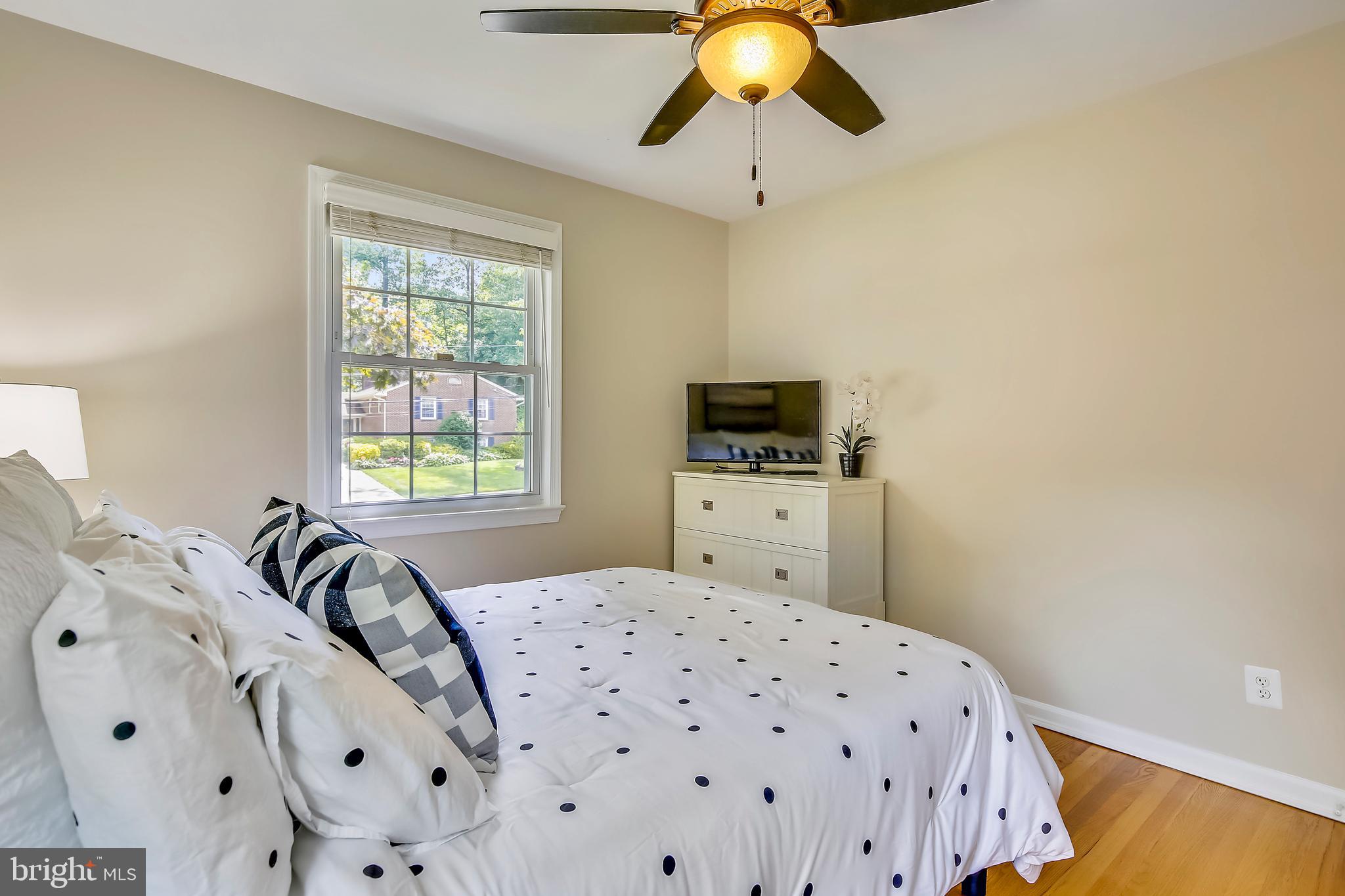 8844 Stark Road Annandale, VA 22003 - Photo 25 of 57 Summer Nights under the Ceiling Fan!