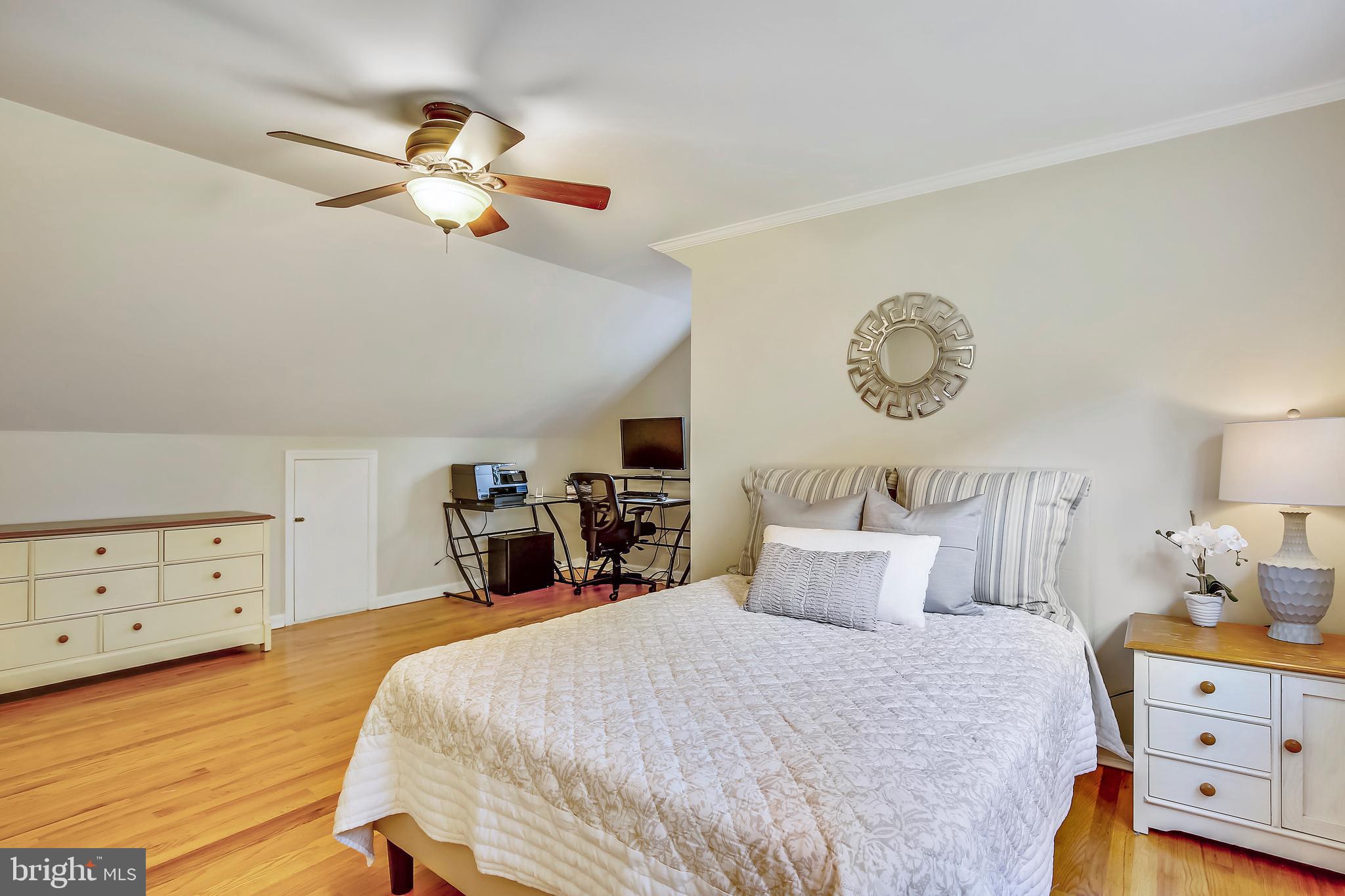 8844 Stark Road Annandale, VA 22003 - Photo 32 of 57 Guestrm, Office, Rec Room, or Master! You decide!