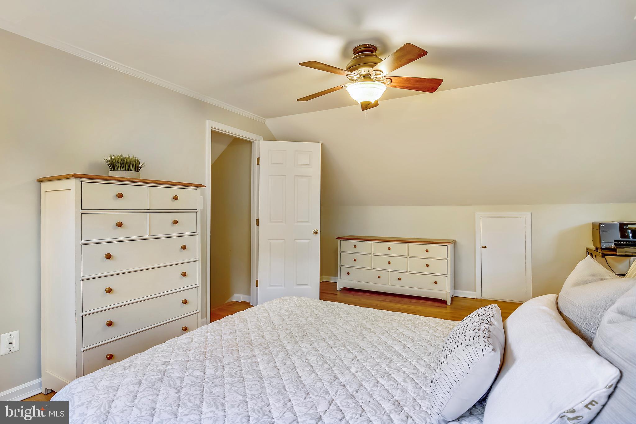 8844 Stark Road Annandale, VA 22003 - Photo 35 of 57 Room for everything in this 4th Bedroom!