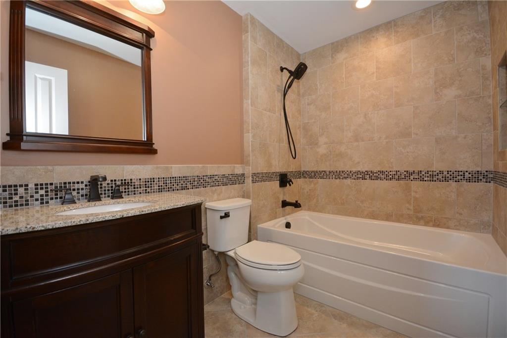 1148 Mohawk Road McDonald, PA 15057 - Photo 14 of 25 Master Bath