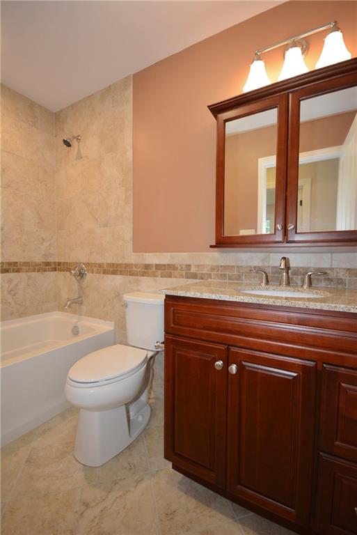 1148 Mohawk Road McDonald, PA 15057 - Photo 19 of 25 Main Bathroom