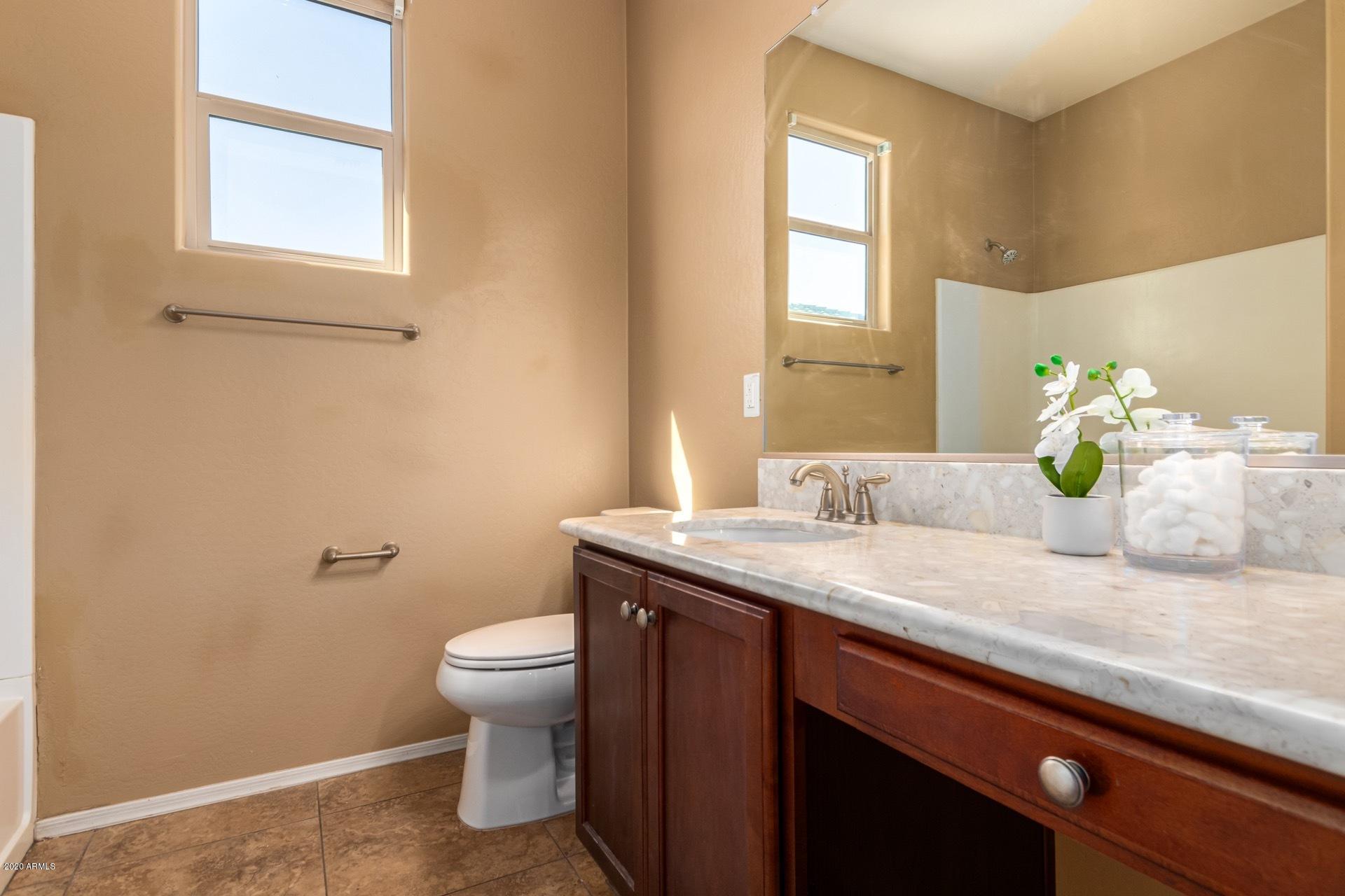 7543 West Darrel Road Laveen, AZ 85339 - Photo 12 of 27 l. Hall Bath