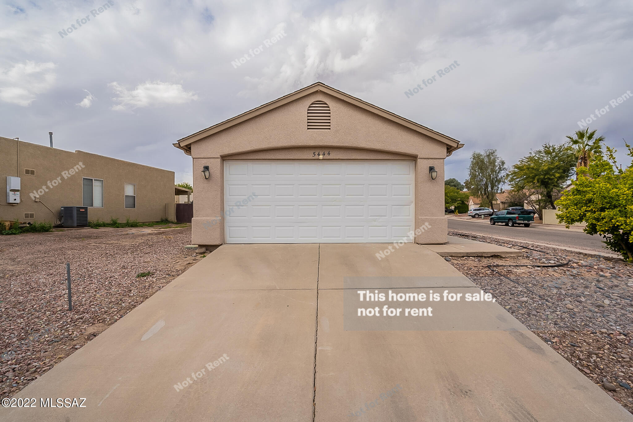 5444 South Wembly Road Tucson, AZ 85746 - Photo 1 of 26 Gallery Image 1