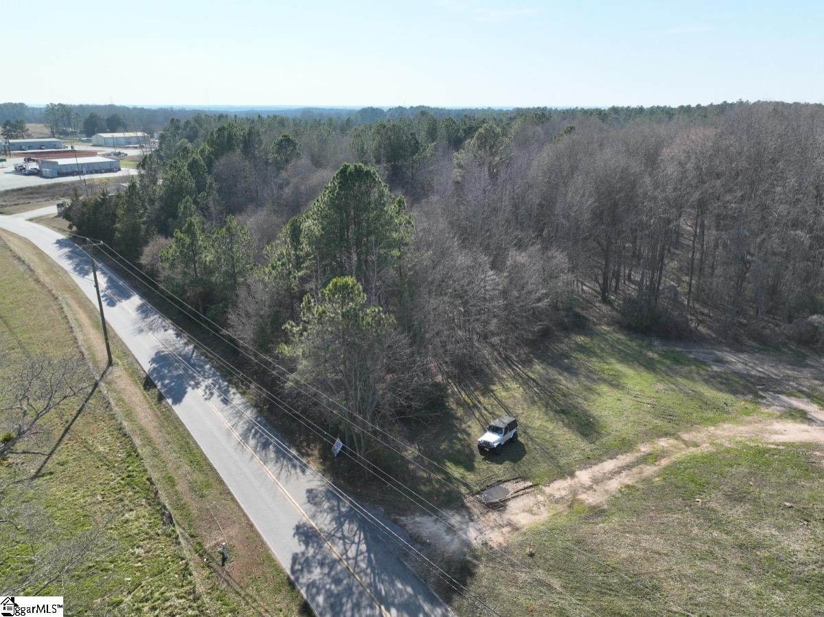 602 Templeton Road Laurens, SC 29360 - Photo 2 of 10