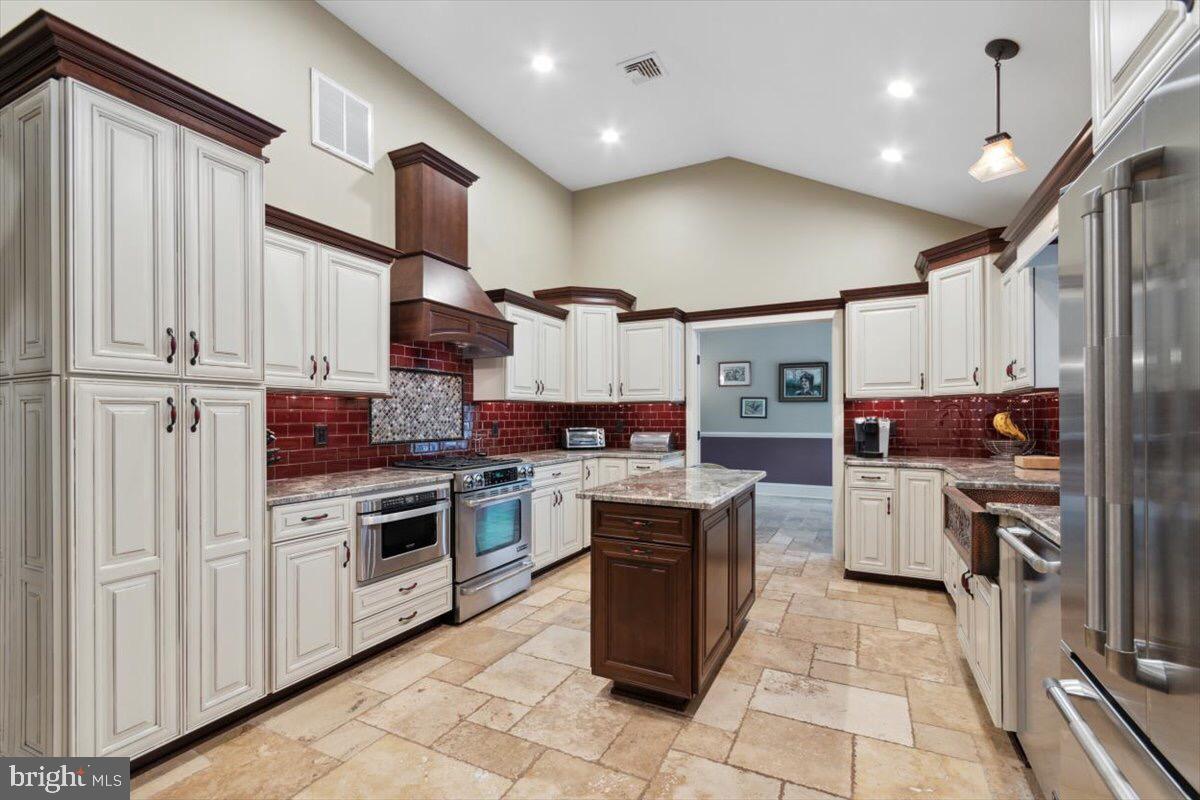114 Wilburtha Road Ewing, NJ 08628 - Photo 4 of 27