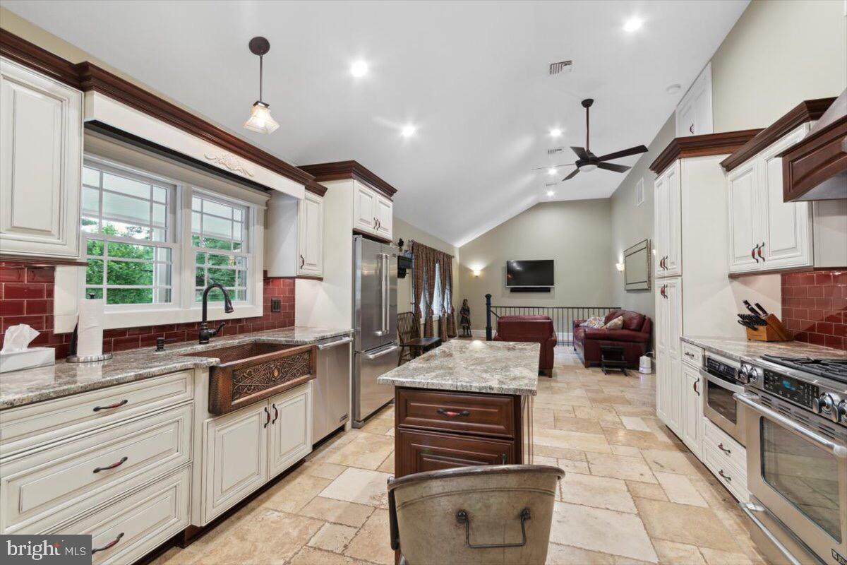 114 Wilburtha Road Ewing, NJ 08628 - Photo 6 of 27