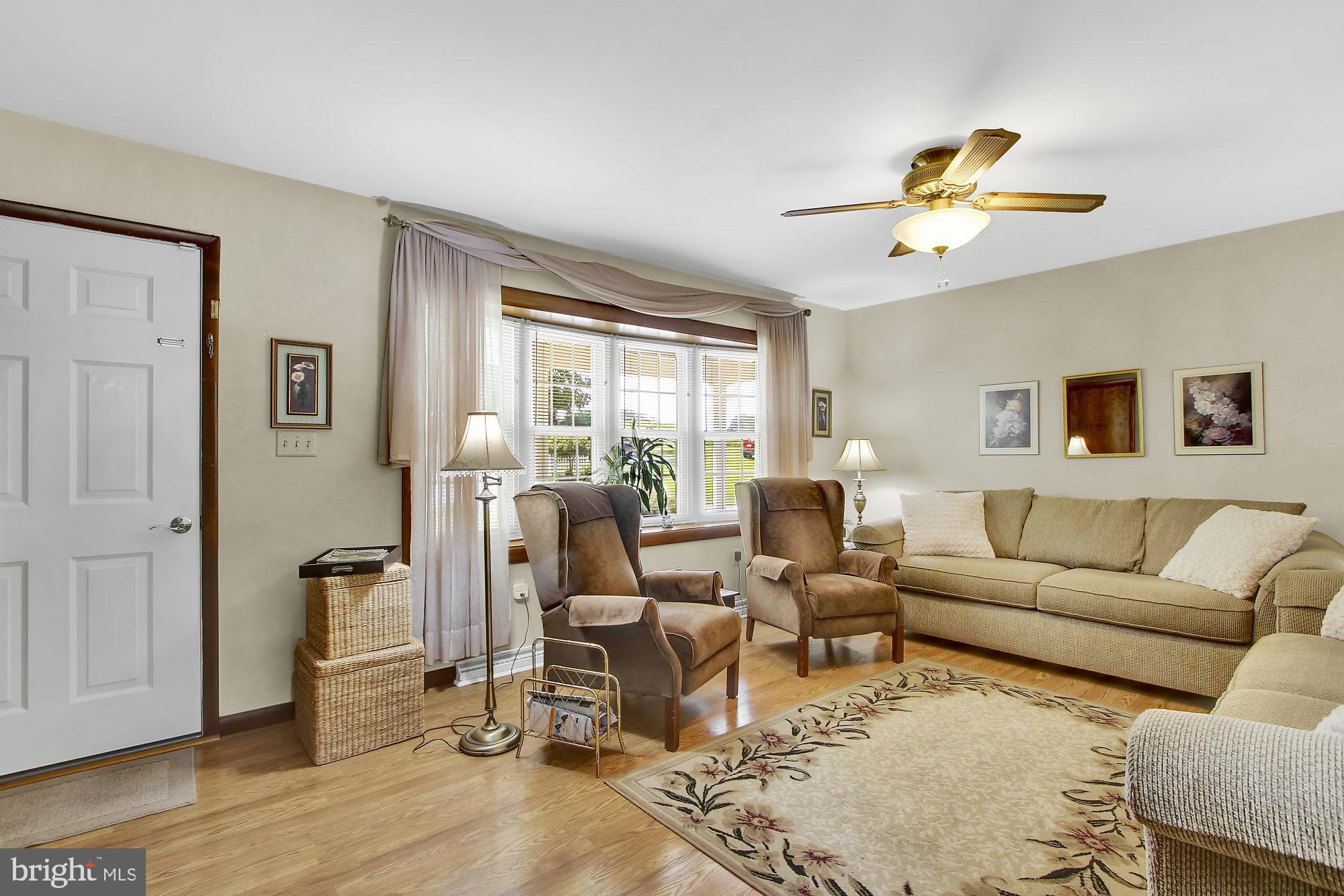 230 Bankert Road Hanover, PA 17331 - Photo 3 of 34 Living Room