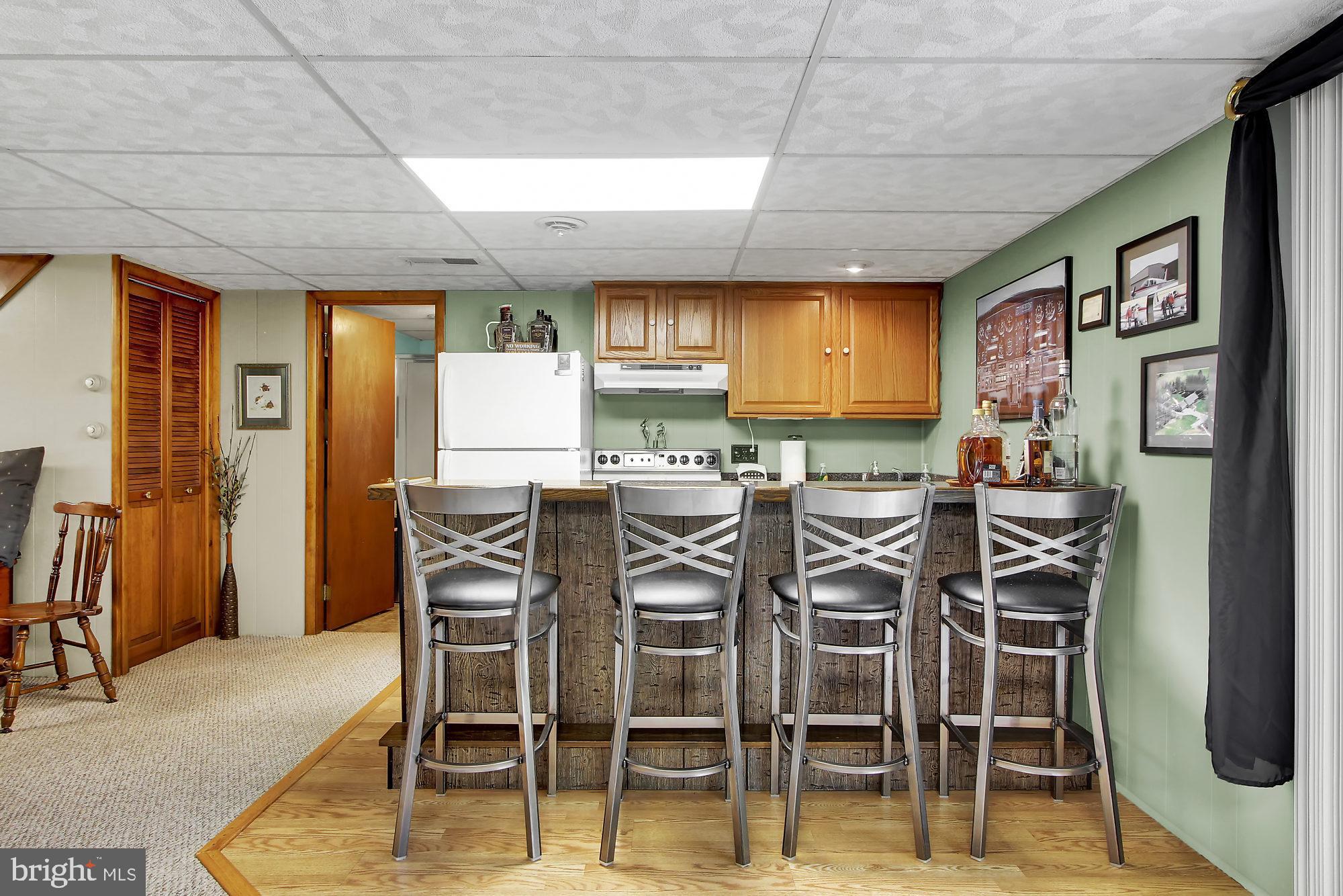 230 Bankert Road Hanover, PA 17331 - Photo 22 of 34 Wet/Dry Bar