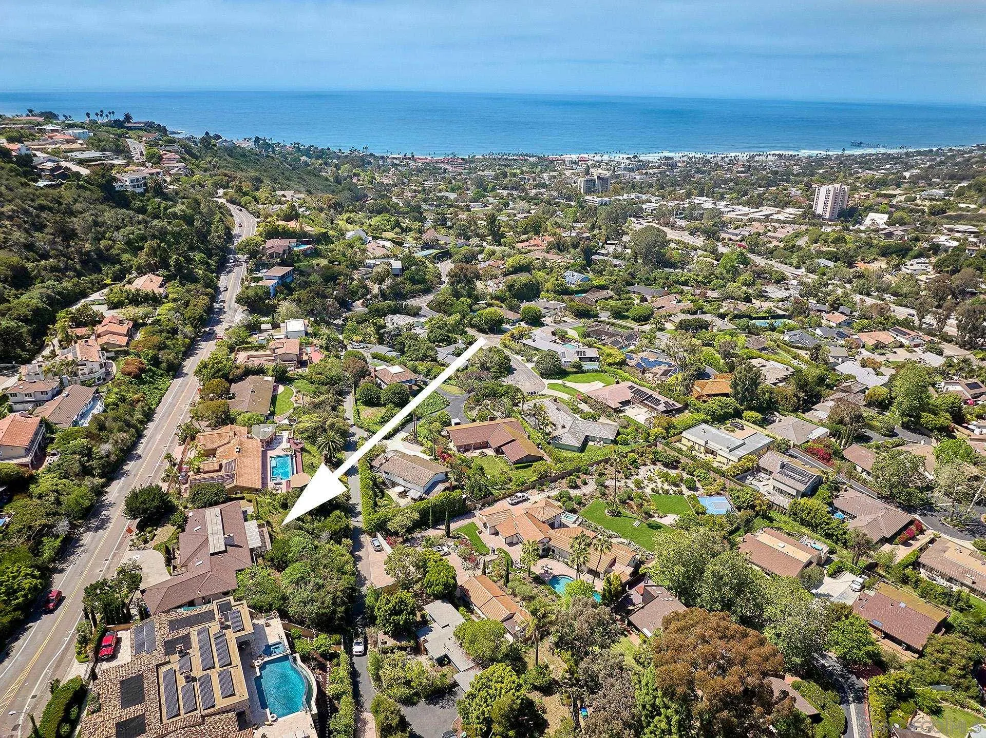 7774 Via Capri La Jolla, CA 92037 - Photo 30 of 45 an aerial view of multiple house