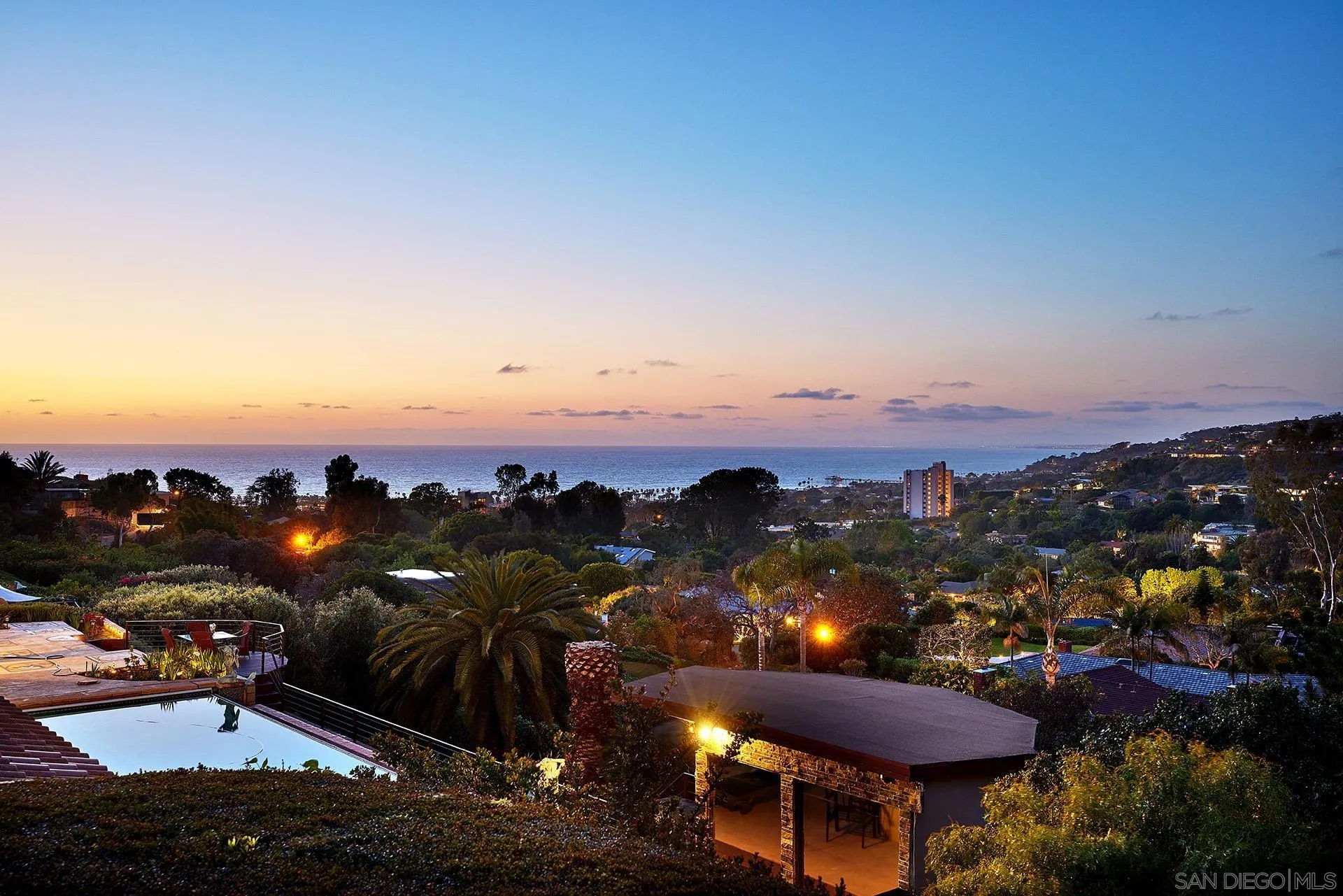 7774 Via Capri La Jolla, CA 92037 - Photo 4 of 45 a view of a city