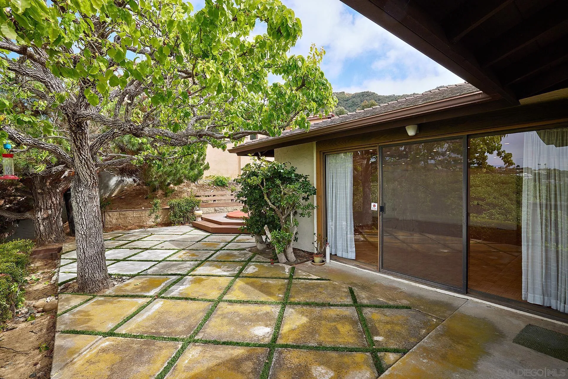 7774 Via Capri La Jolla, CA 92037 - Photo 44 of 45 a view of a porch