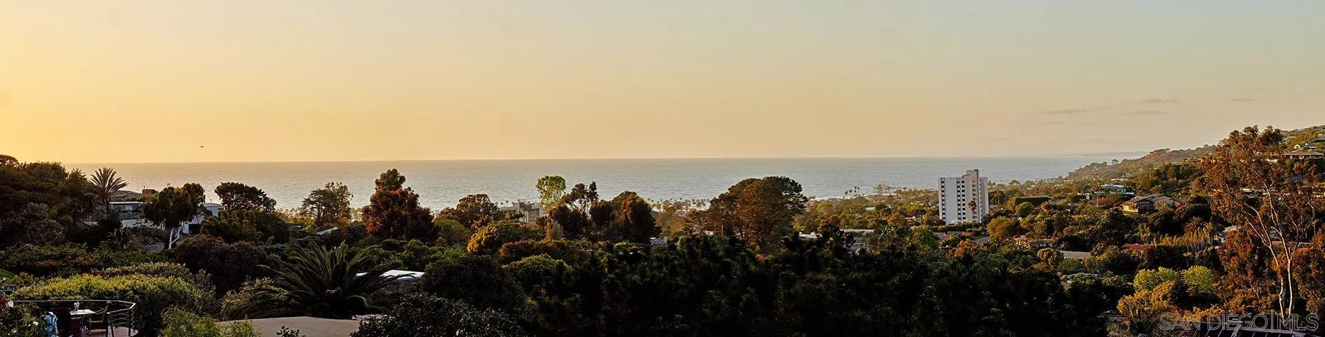 7774 Via Capri La Jolla, CA 92037 - Photo 7 of 45 a view of a city