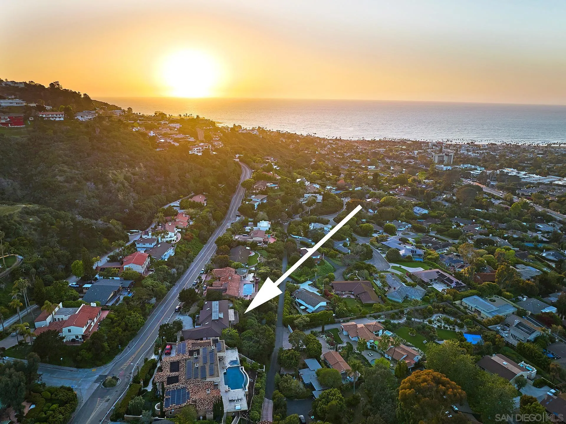 7774 Via Capri La Jolla, CA 92037 - Photo 10 of 45