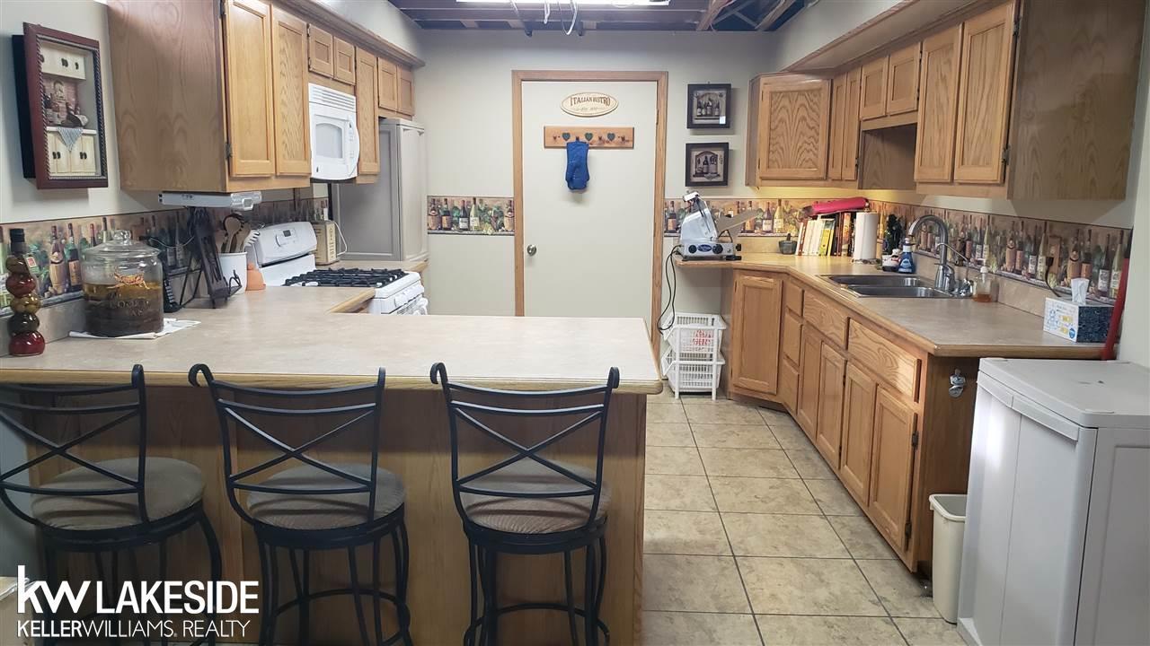 62335 Ray Center Road Ray, MI 48096 - Photo 31 of 38