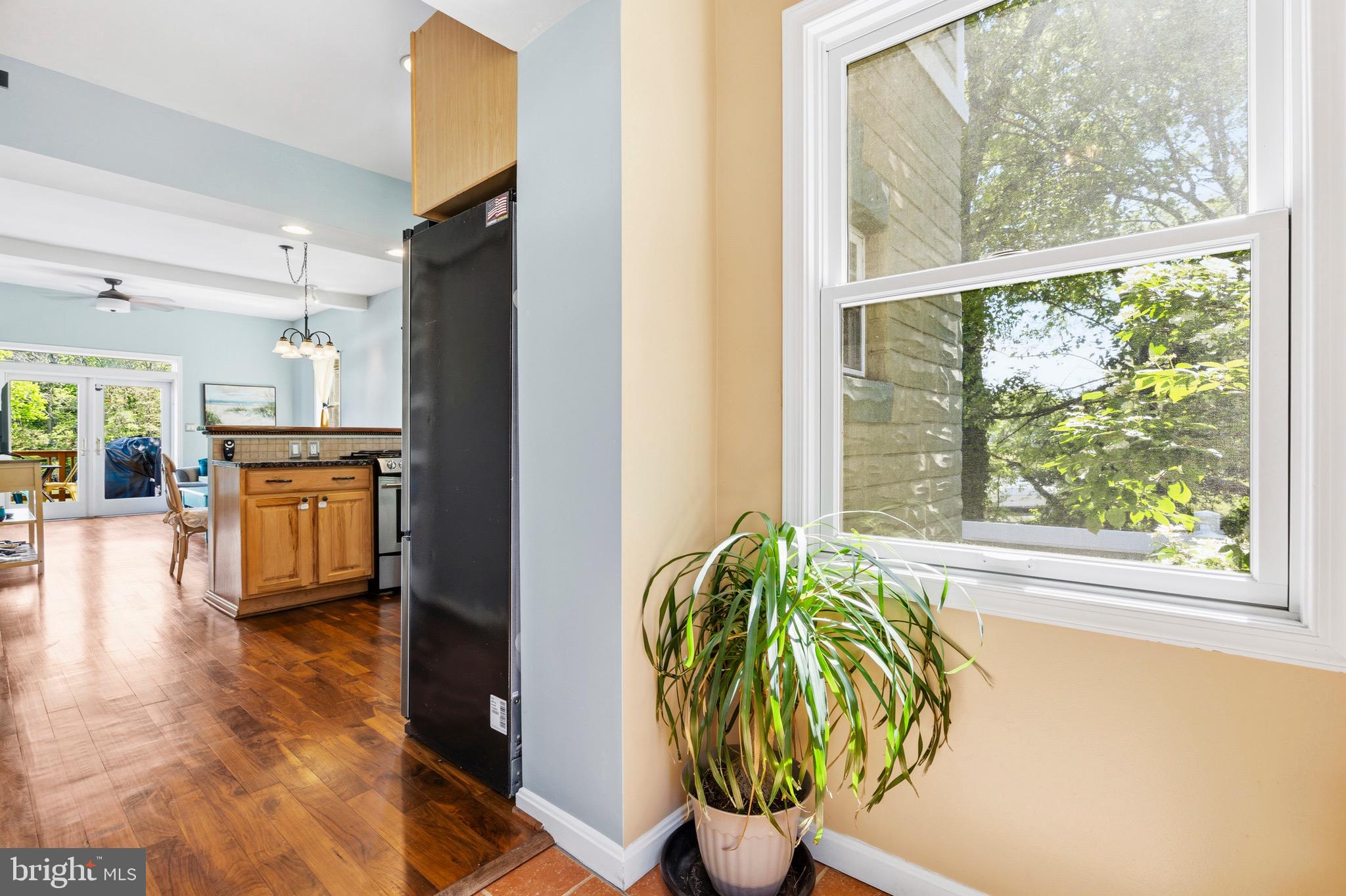 1260 Hillside Road Pasadena, MD 21122 - Photo 5 of 50 Foyer