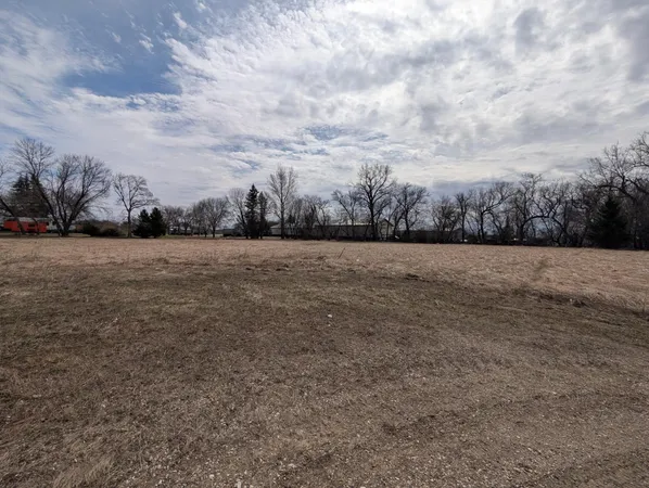 $39,900 | 220 Shanas Court Southwest, Montevideo, MN 56265