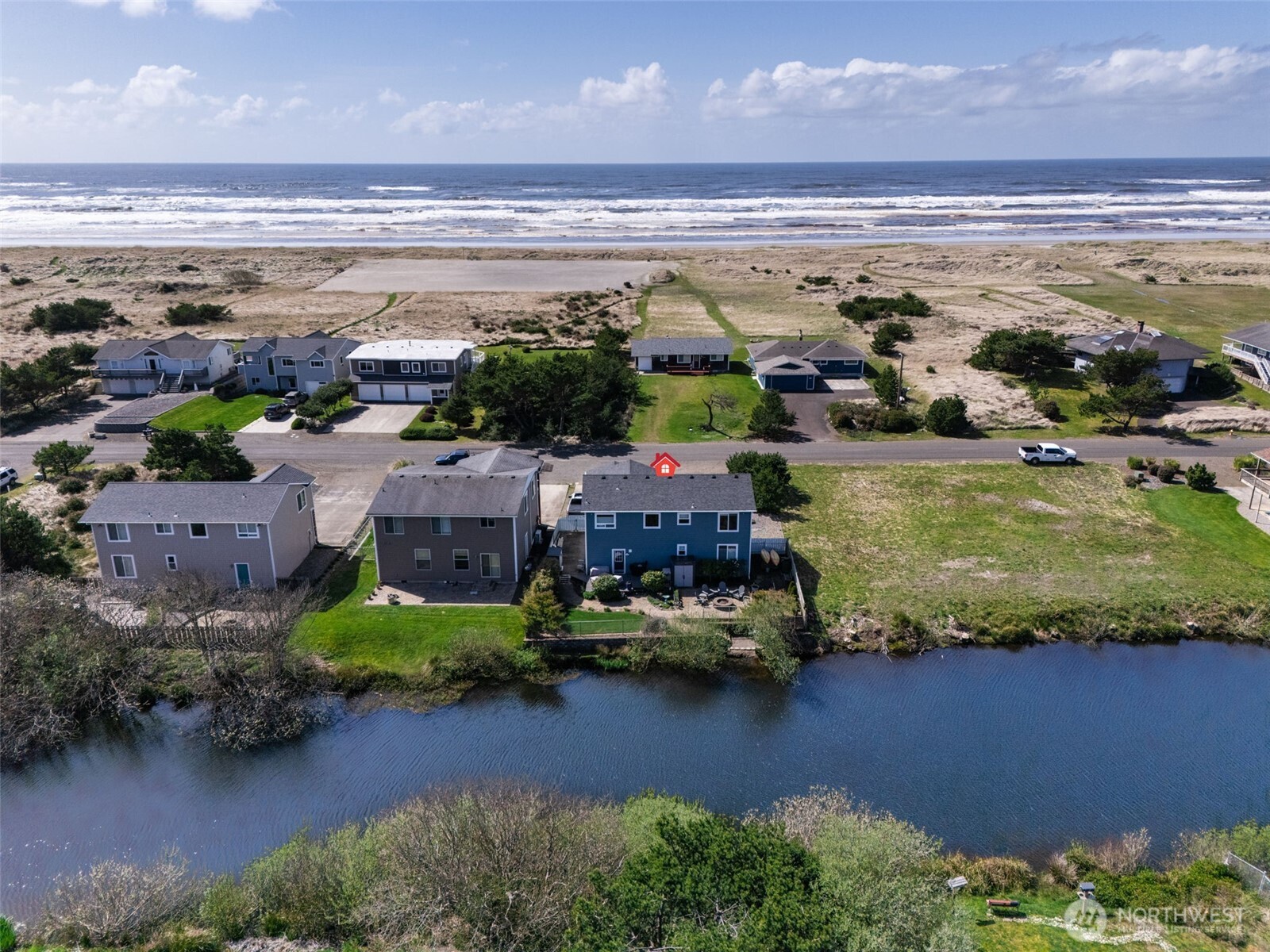 33410 G Street Ocean Park, WA 98640 - Photo 1 of 40 a view of a city with ocean view