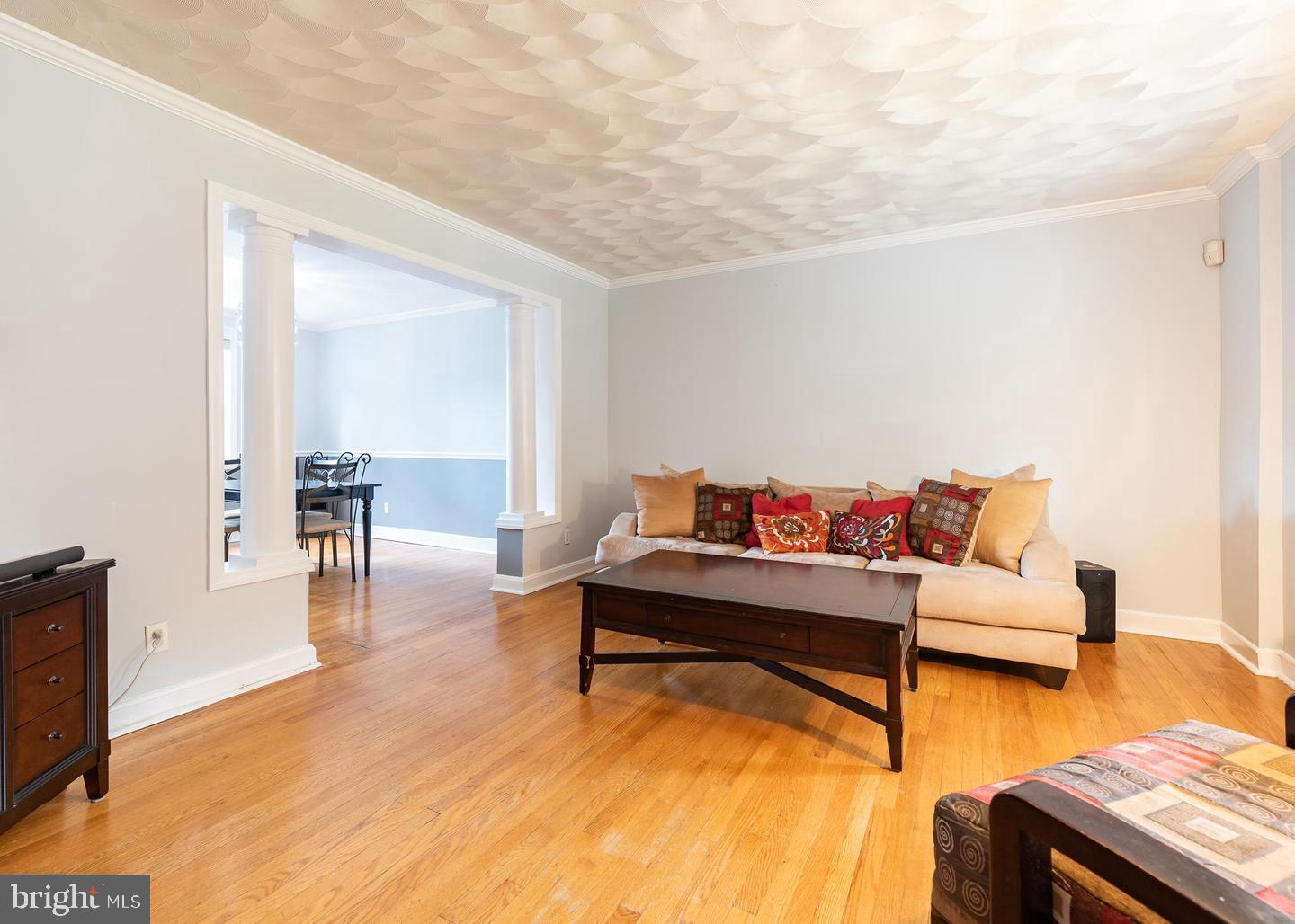 819 Wicklow Road Baltimore, MD 21229 - Photo 4 of 21 Beautiful flooring