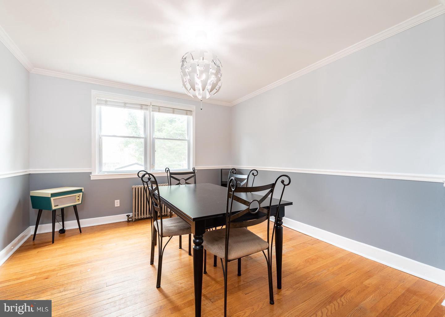 819 Wicklow Road Baltimore, MD 21229 - Photo 6 of 21