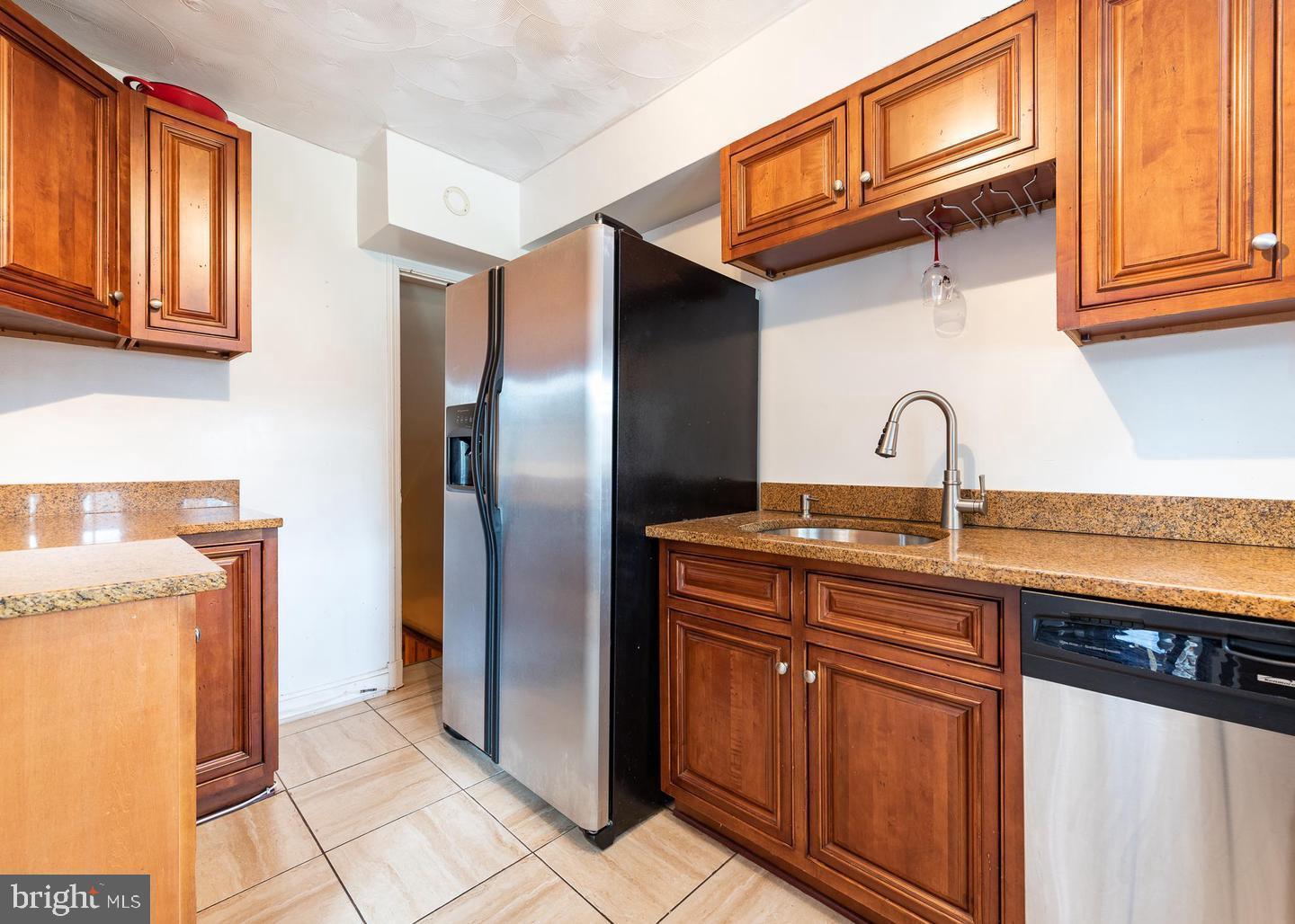 819 Wicklow Road Baltimore, MD 21229 - Photo 8 of 21 the ideal Kitchen for the cook in your home