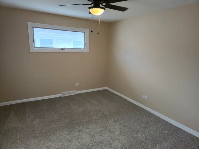 $284,900 | 14927 Kenton Avenue, Midlothian, IL 60445