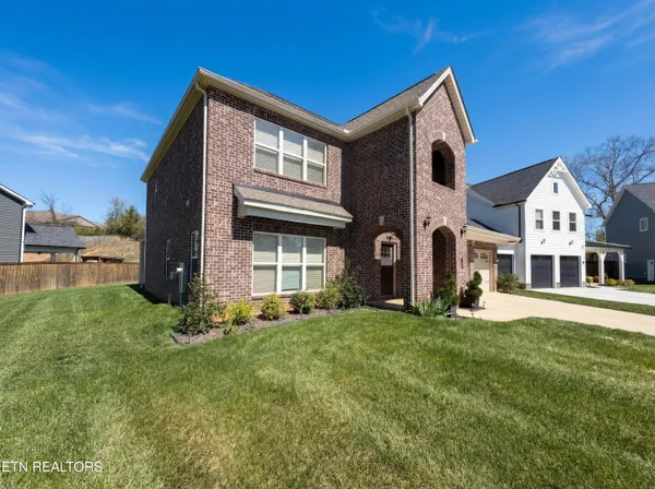 $613,000 | 2714 Green Ash Lane, Knoxville, TN 37932