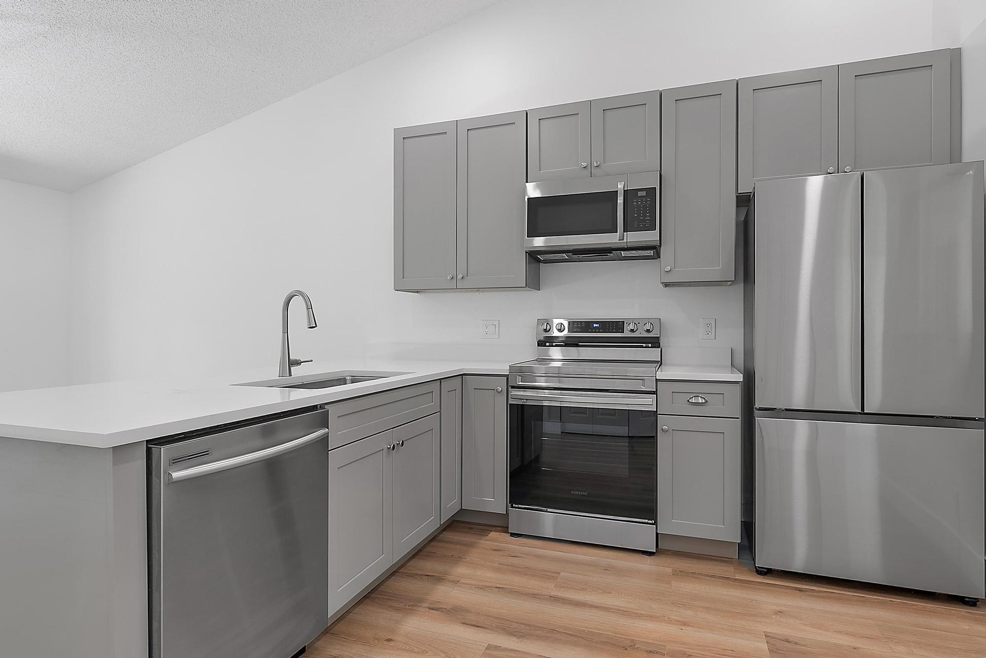 1839 Service Road North Palm Beach, FL 33408 - Photo 3 of 13 Kitchen