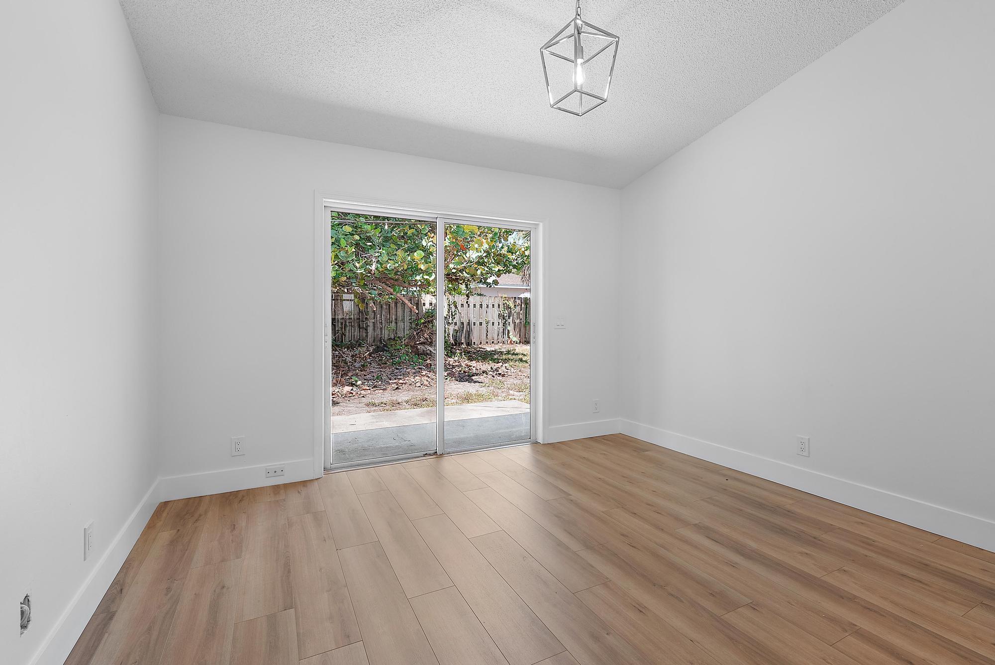 1839 Service Road North Palm Beach, FL 33408 - Photo 7 of 13 Dining