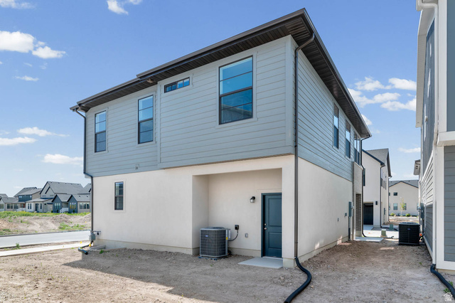 3204 West 1570 North Provo, UT 84601 - Photo 6 of 19 Rear view of property with a residential view