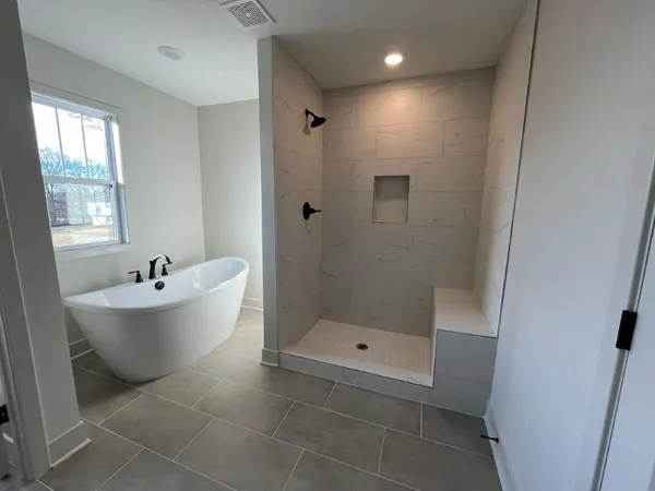 $618,000 | 13413 Oakridge Drive, Kearney, MO 64060