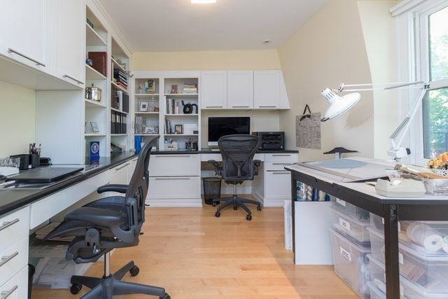 a view of a workspace with a workspace