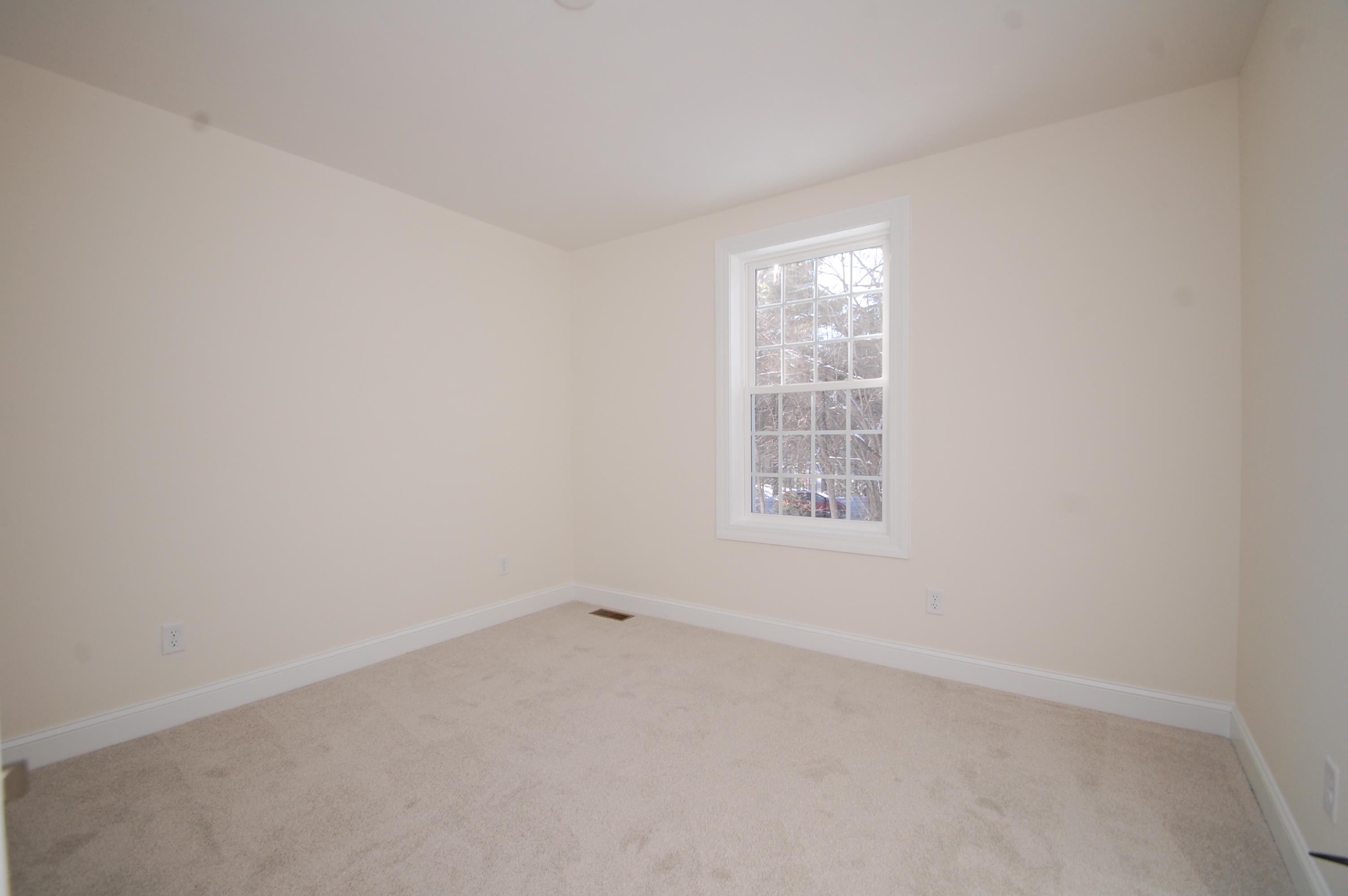 3 A Dearborn Circle Walpole, NH 03608 - Photo 10 of 15