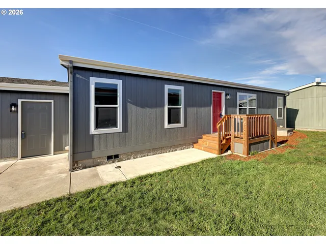 $299,500 | 2020 12th Street, Lebanon, OR 97355