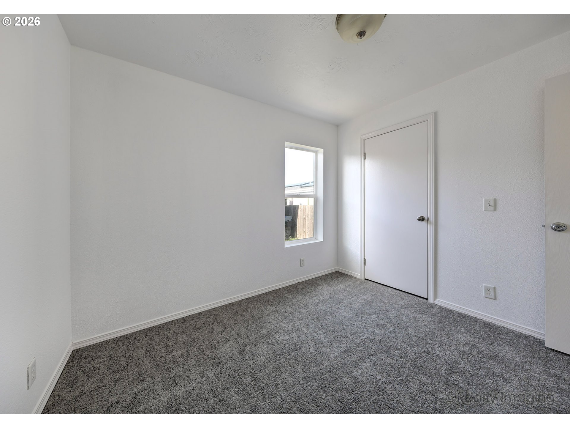 2020 12th Street Lebanon, OR 97355 - Photo 12 of 13