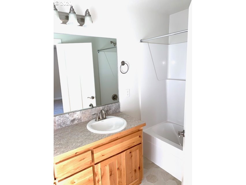 323 Providence Drive Reedsport, OR 97467 - Photo 11 of 20 Gallery Image 11