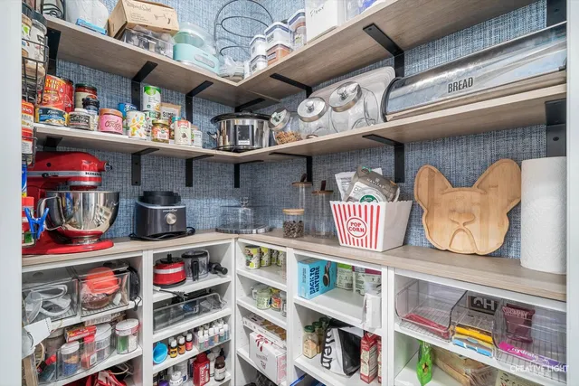 $750,000 | 3847 Gold Cup Lane, Naperville, IL 60564