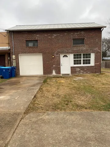 $1,700 | 518 Peterson Drive, Kerrville, TX 78028