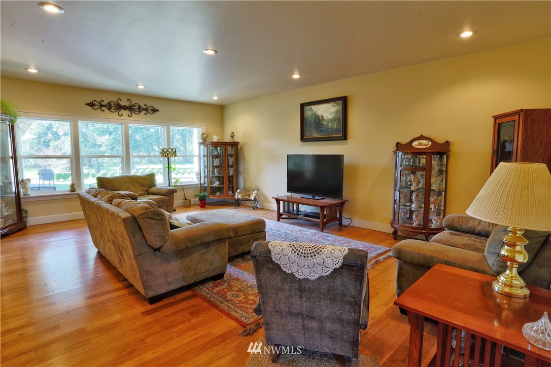 1217 Monte Elma Road Elma, WA 98541 - Photo 13 of 39 Gallery Image 13